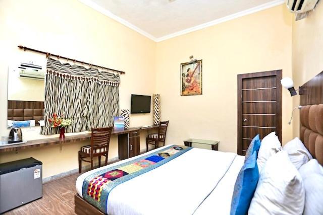 Hotel Whitehouse Ac Family Room Agra  Exteriér fotografie