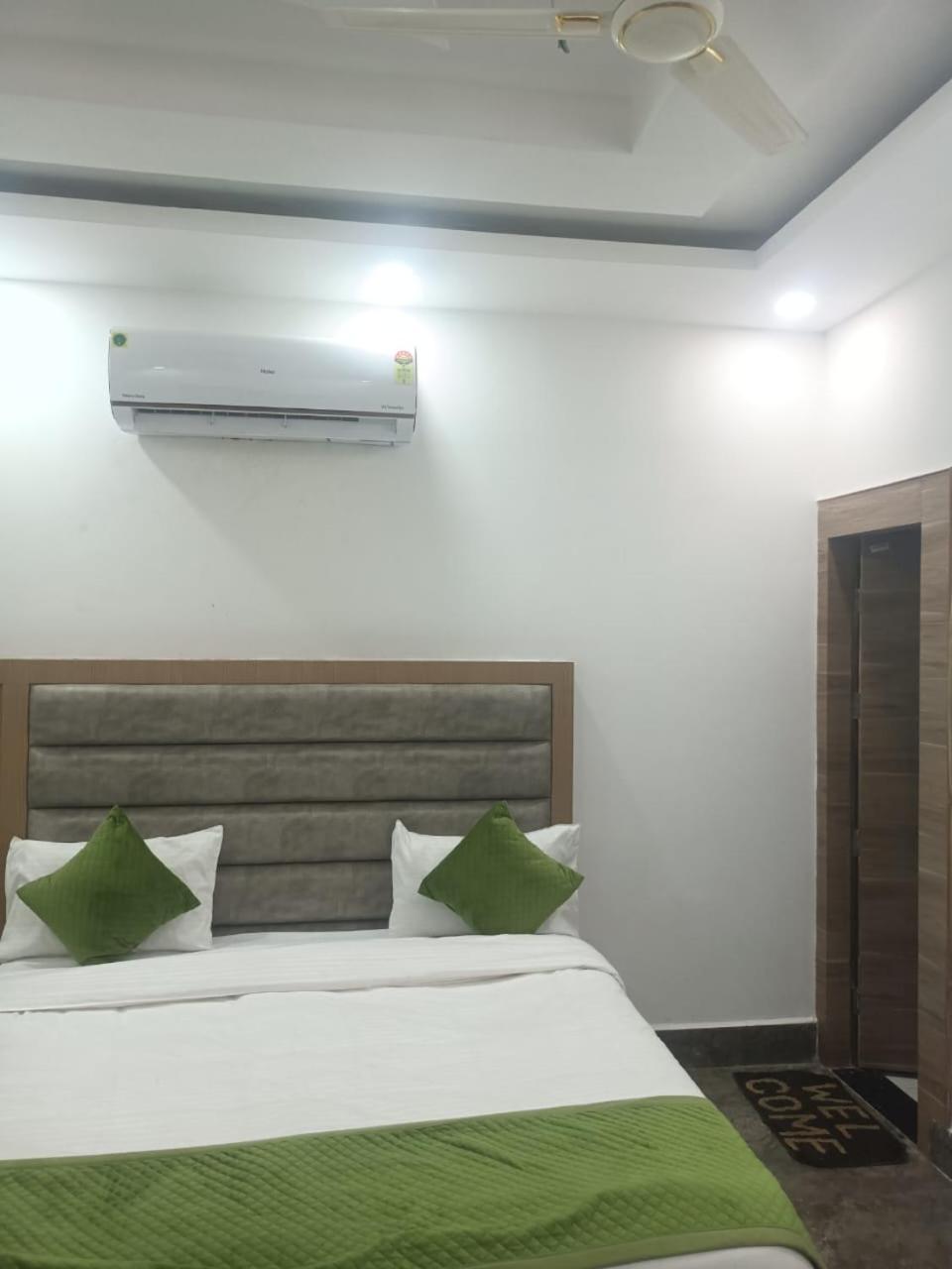Hotel Whitehouse Ac Family Room Agra  Exteriér fotografie