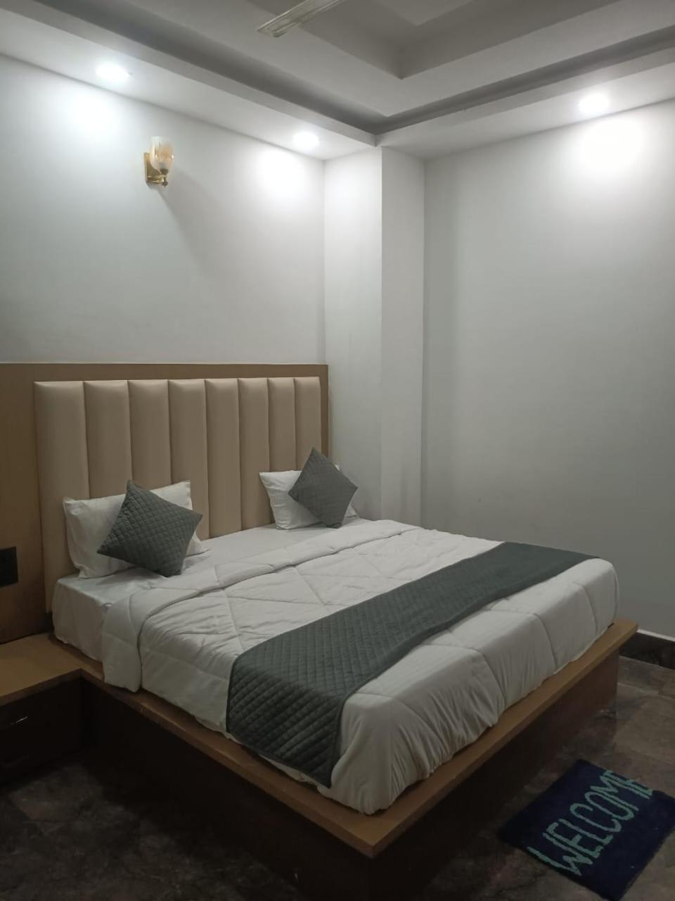 Hotel Whitehouse Ac Family Room Agra  Exteriér fotografie